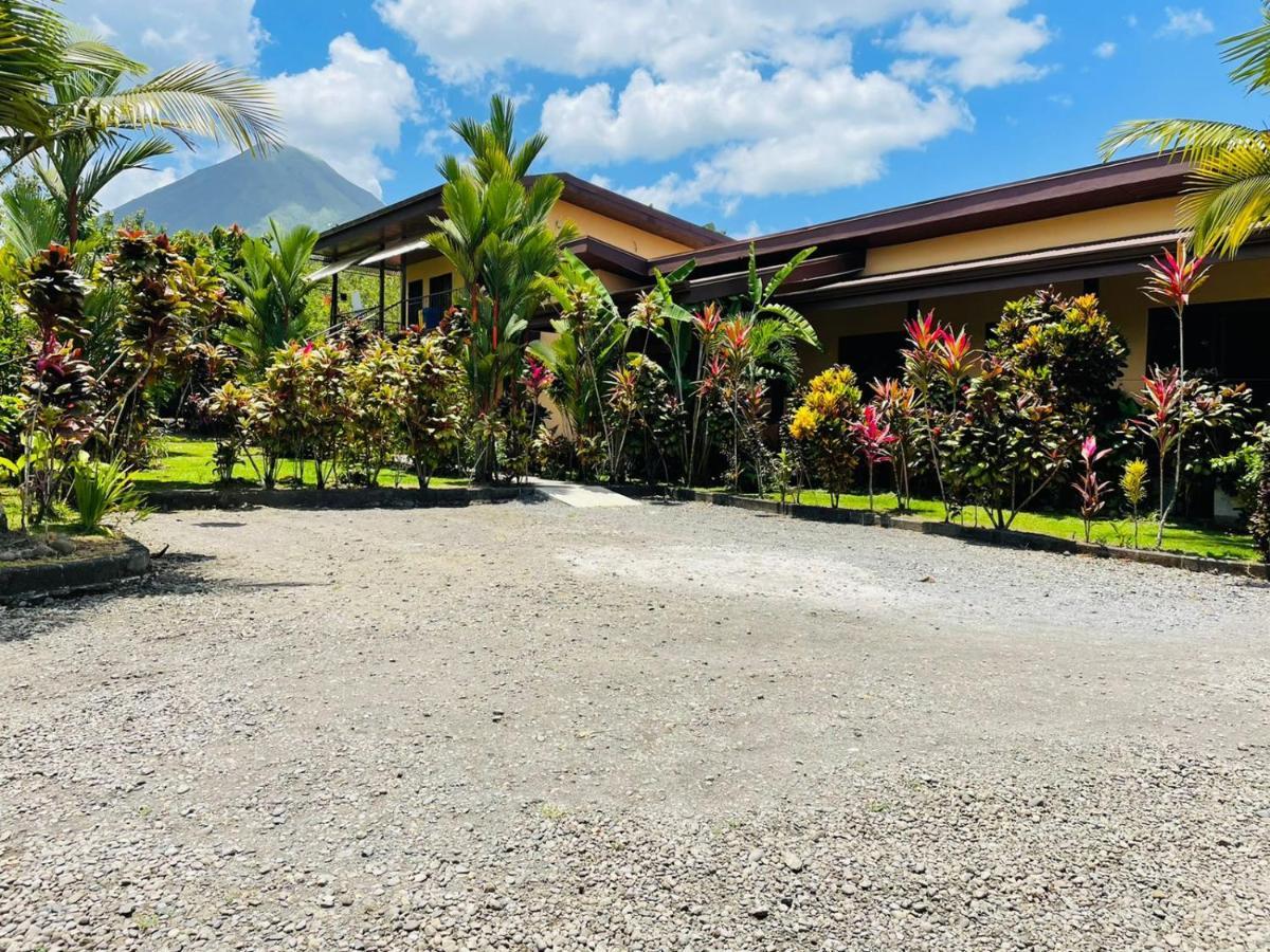 Aunty Arenal Lodge La Fortuna Exterior foto