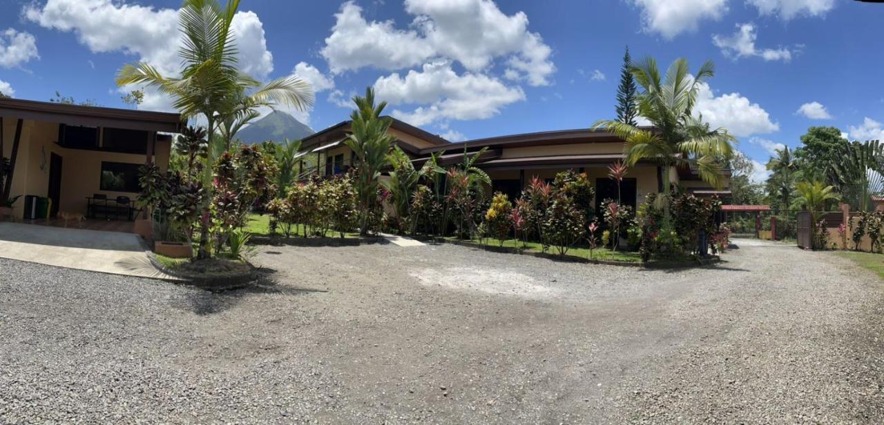 Aunty Arenal Lodge La Fortuna Exterior foto